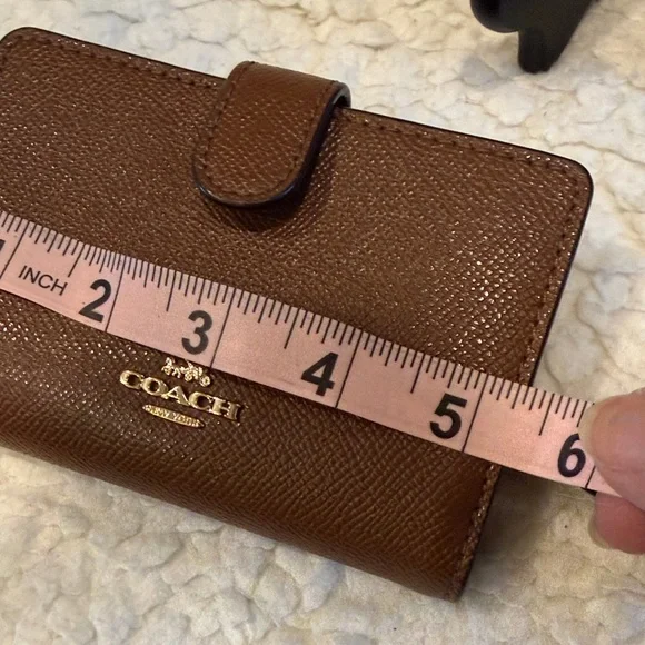 Coach tan  Wallet corner zip - Picture 9 of 9